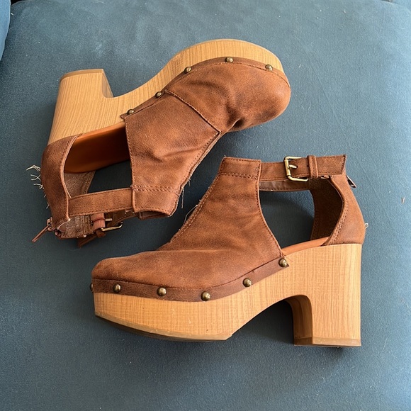 TRUE CRAFT CLOGS W9 - Picture 5 of 6